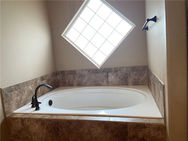 193 County Road 222, Orange Grove, TX 78372