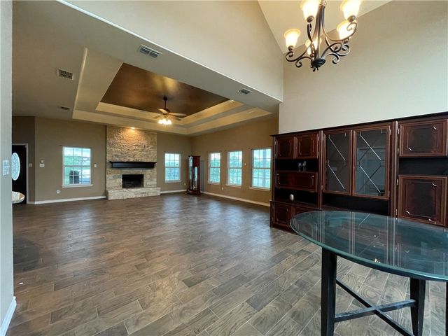 193 County Road 222, Orange Grove, TX 78372