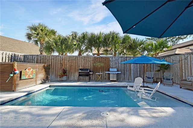30 Admirals Cove, St. Simons Island, GA 31522