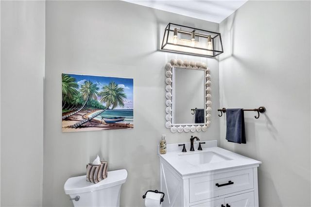 30 Admirals Cove, St. Simons Island, GA 31522
