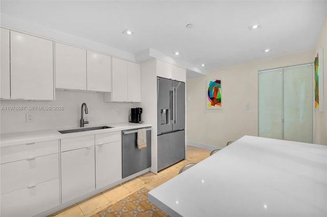 4015 W Palm Aire Dr 307, Pompano Beach, FL 33069