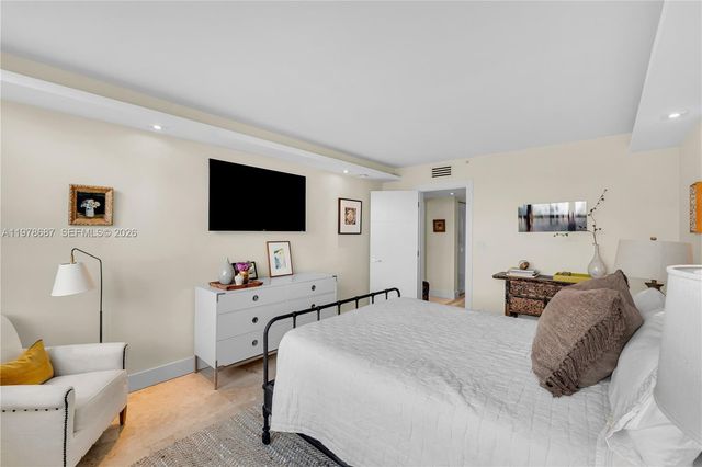 4015 W Palm Aire Dr 307, Pompano Beach, FL 33069