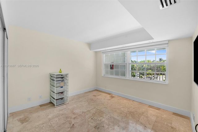 4015 W Palm Aire Dr 307, Pompano Beach, FL 33069