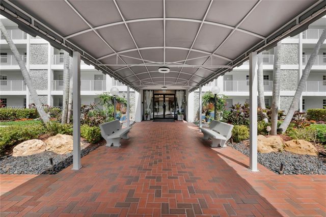 4015 W Palm Aire Dr 307, Pompano Beach, FL 33069