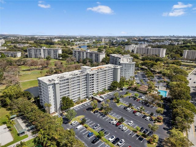 4015 W Palm Aire Dr 307, Pompano Beach, FL 33069