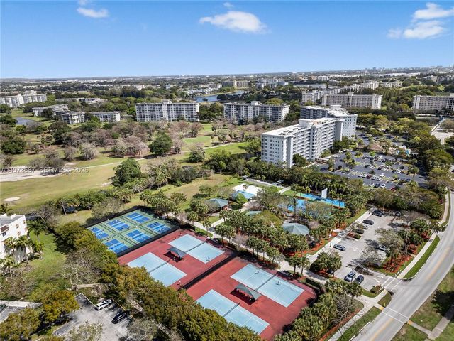 4015 W Palm Aire Dr 307, Pompano Beach, FL 33069