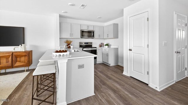 37 Rusling Leaf Drive, Fuquay Varina, NC 27526
