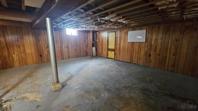 2020 Carpenter Drive, North College Hill, OH 45239