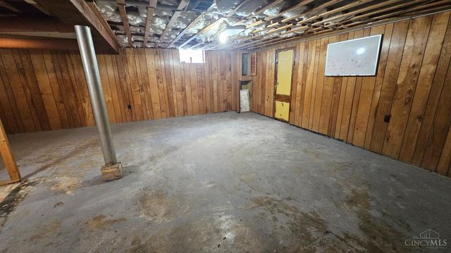 2020 Carpenter Drive, North College Hill, OH 45239