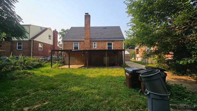 2020 Carpenter Drive, North College Hill, OH 45239