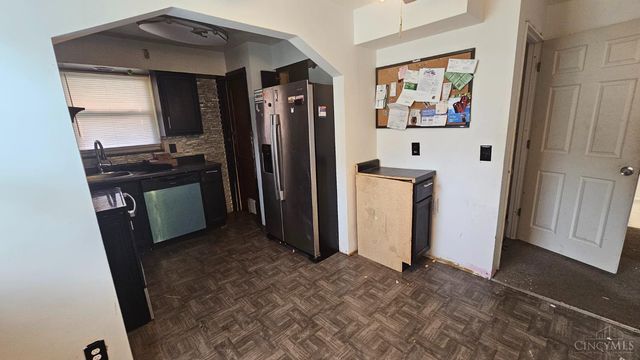 2020 Carpenter Drive, North College Hill, OH 45239
