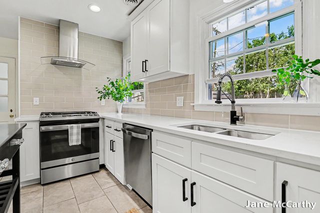 344 Baltimore Drive Ne, City Of Grand Rapids, MI 49503