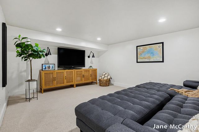 344 Baltimore Drive Ne, City Of Grand Rapids, MI 49503
