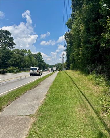 5557 Oakdale Road SE, Mableton, GA 30126