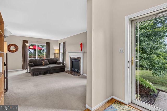 321 HAMILTON DR, Harleysville, PA 19438