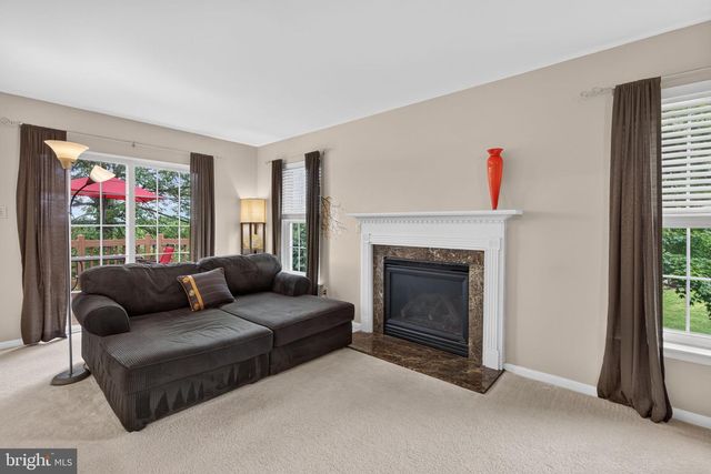 321 HAMILTON DR, Harleysville, PA 19438
