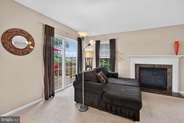 321 HAMILTON DR, Harleysville, PA 19438