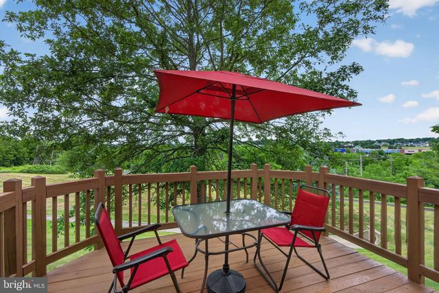321 HAMILTON DR, Harleysville, PA 19438