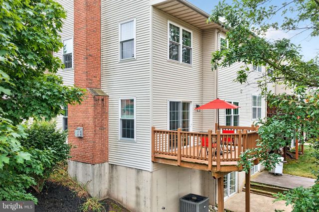321 HAMILTON DR, Harleysville, PA 19438
