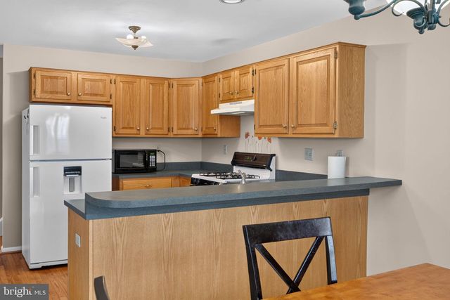321 HAMILTON DR, Harleysville, PA 19438