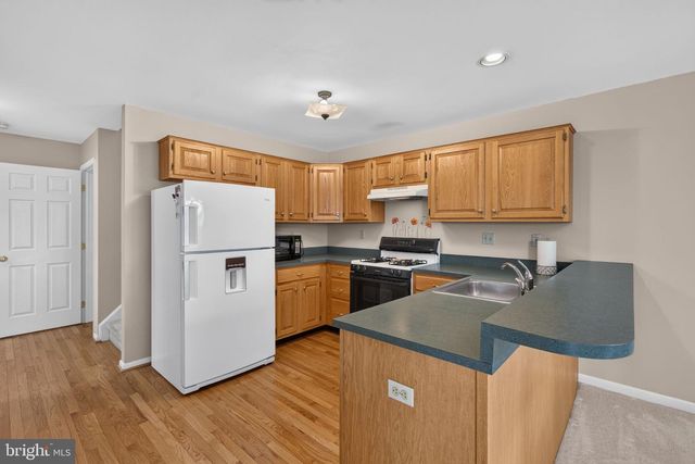 321 HAMILTON DR, Harleysville, PA 19438