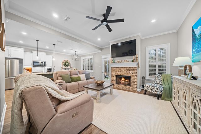 24 Gloria Drive, Hot Springs Village, AR 71909