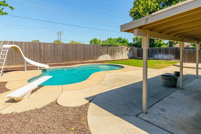 2505 Marguerite Way, Ceres, CA 95307