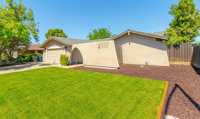 2505 Marguerite Way, Ceres, CA 95307