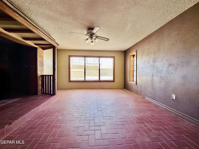 321 2nd Street, Sunland Park, NM 88063