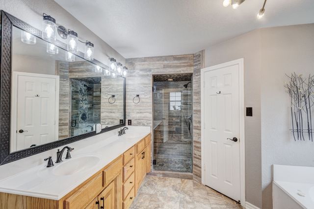 6609 Silver Oak Lane, Fort Worth, TX 76135