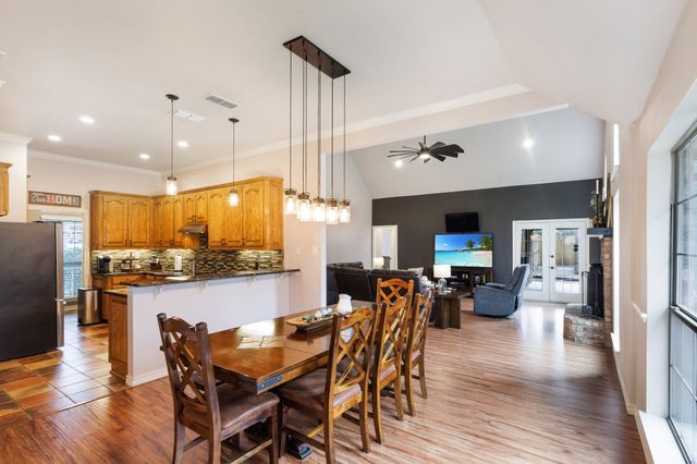 6609 Silver Oak Lane, Fort Worth, TX 76135