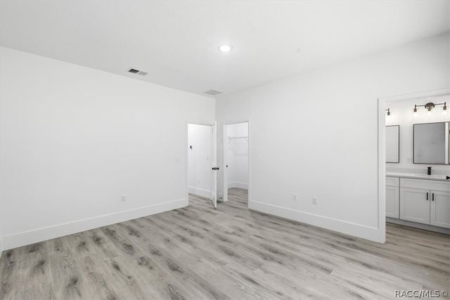 2670 W Fairway Loop, Citrus Springs, FL 34434