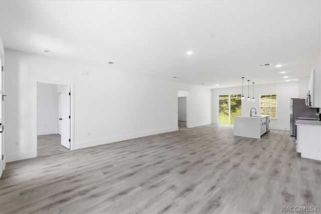 2670 W Fairway Loop, Citrus Springs, FL 34434