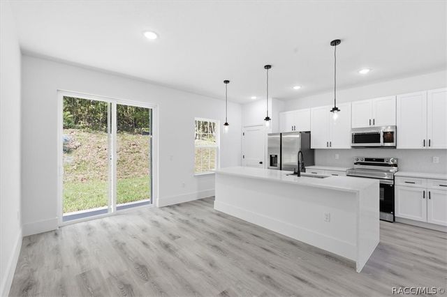 2670 W Fairway Loop, Citrus Springs, FL 34434