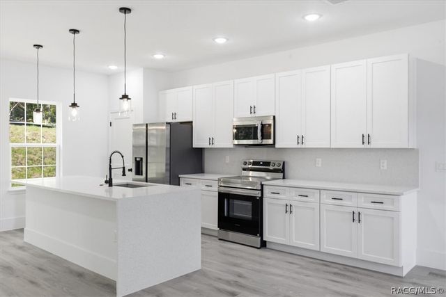 2670 W Fairway Loop, Citrus Springs, FL 34434