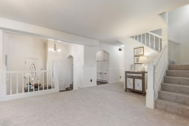 6630 Horseshoe Curve, Chanhassen, MN 55317