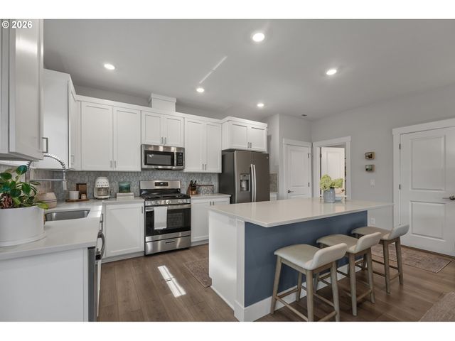12875 Sw ICEFALL Ter, Beaverton, OR 97007