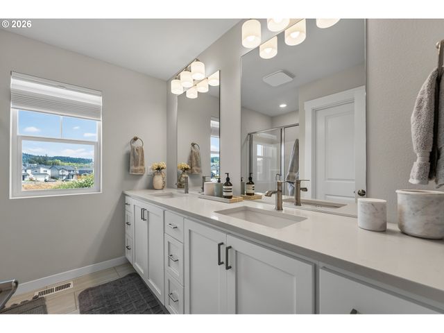 12875 Sw ICEFALL Ter, Beaverton, OR 97007