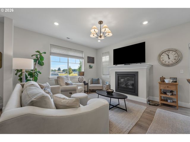 12875 Sw ICEFALL Ter, Beaverton, OR 97007