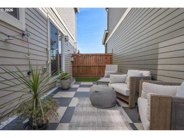 12875 Sw ICEFALL Ter, Beaverton, OR 97007