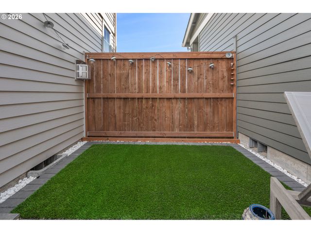 12875 Sw ICEFALL Ter, Beaverton, OR 97007