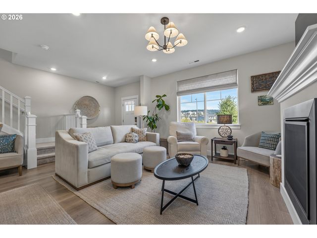 12875 Sw ICEFALL Ter, Beaverton, OR 97007