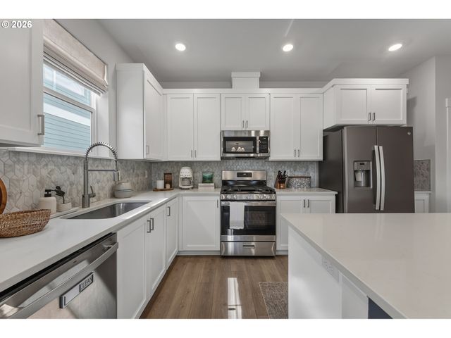 12875 Sw ICEFALL Ter, Beaverton, OR 97007
