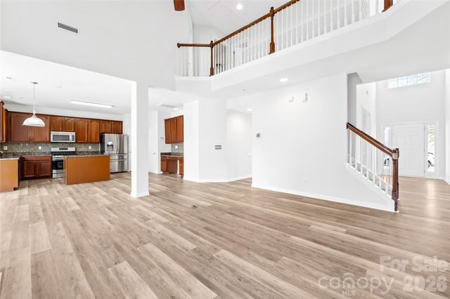 2704 Piersland Drive, Matthews, NC 28104