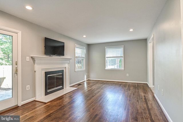 7046 LEESTONE ST, Springfield, VA 22151