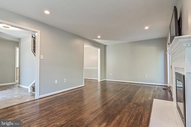 7046 LEESTONE ST, Springfield, VA 22151