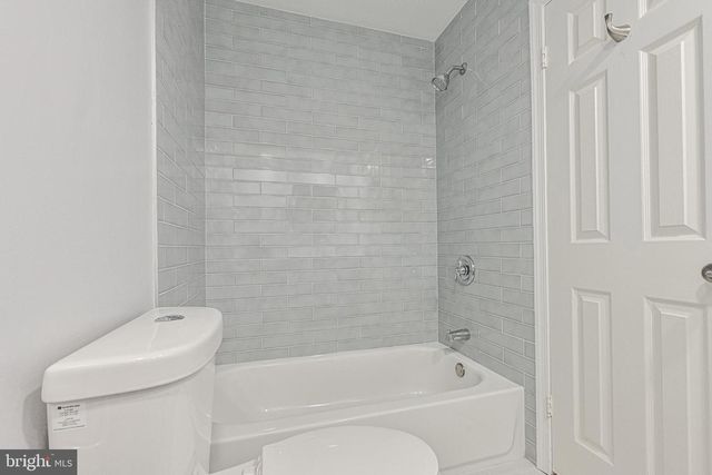 7046 LEESTONE ST, Springfield, VA 22151