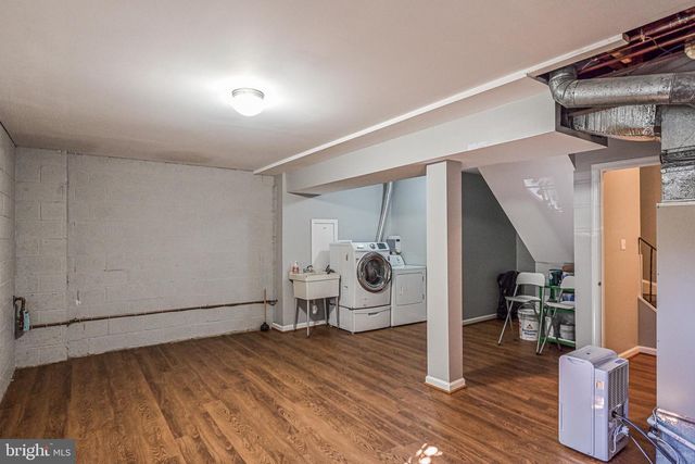 7046 LEESTONE ST, Springfield, VA 22151