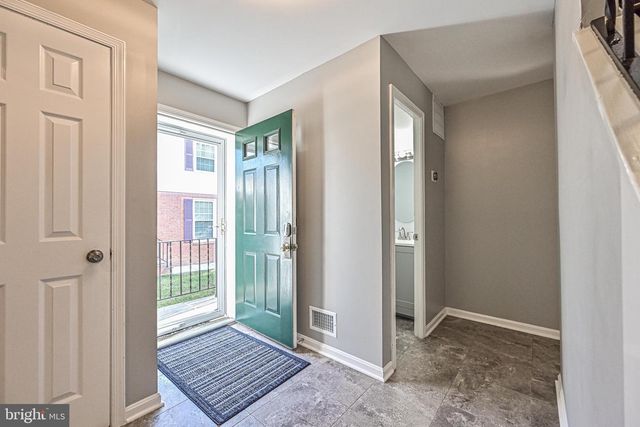 7046 LEESTONE ST, Springfield, VA 22151