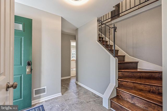 7046 LEESTONE ST, Springfield, VA 22151